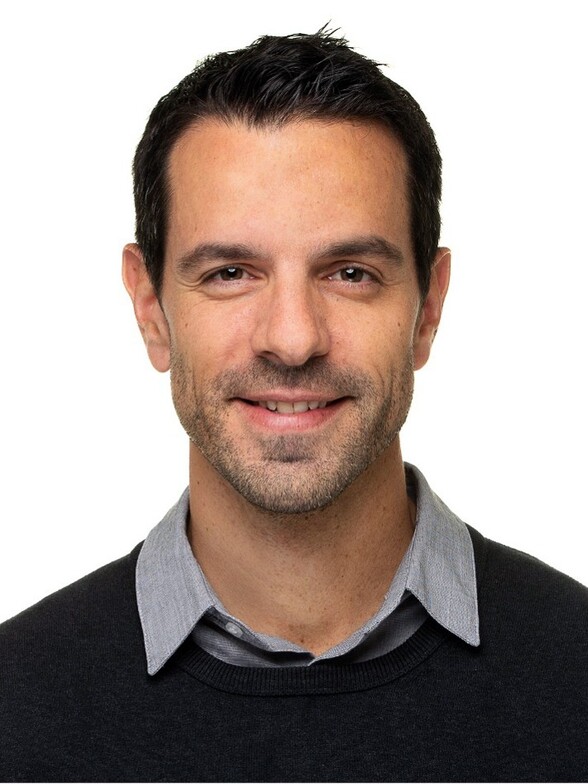 Alexander Eggel receives Excellence in Allergy Innovation Award